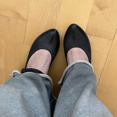 Schwarze Maryjanes aus Spitze