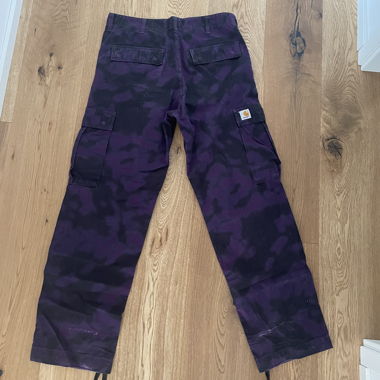 Pantalone cargo Carhartt WIP camouflage viola-nero