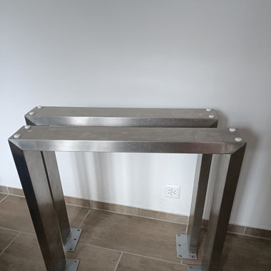 massive Tischbeine U-Form