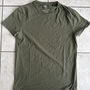 Green organic cotton T‑shirt size M