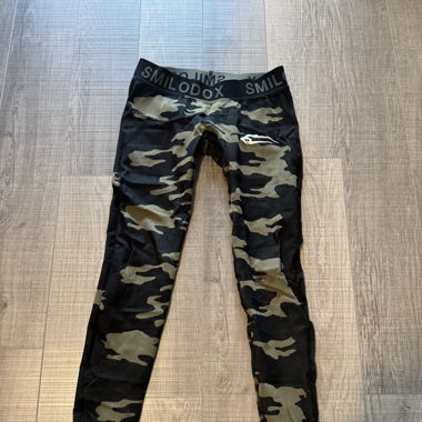 Smilodox- Low Waisted Camo Leggings- Khaki