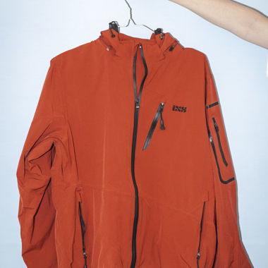 Giacca sportiva rossa ixs