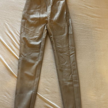 Zara pantalon beige effet cuir