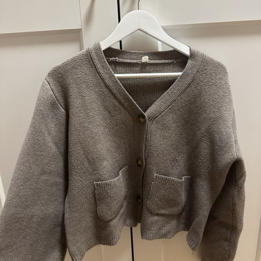 Cardigan en maille gris