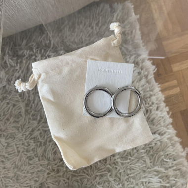 (Brand New) Circle Earrings (Silver)