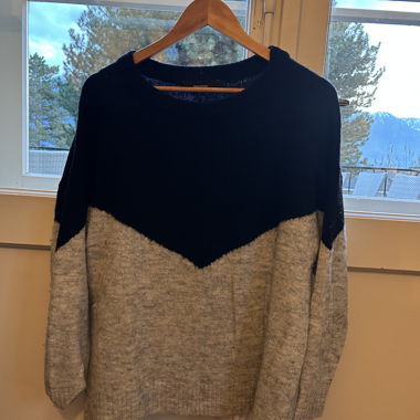 Vero Moda two-tone sweater black and grey M