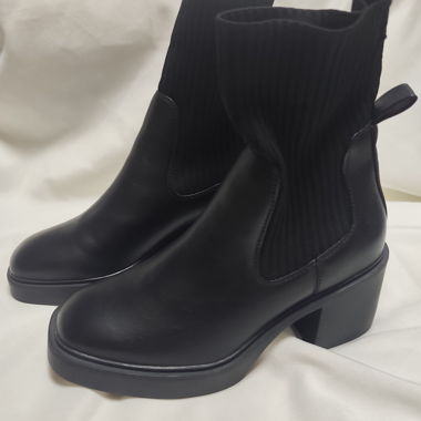 Schwarze Chelsea Boots
