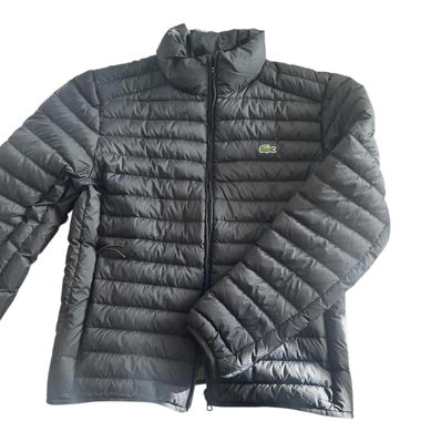 Schwarze Daunenjacke von Lacoste   