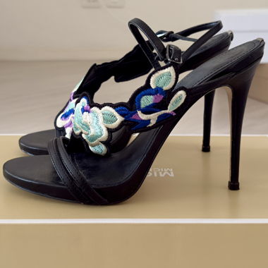 Sandali con tacco neri Guess - 11 cm