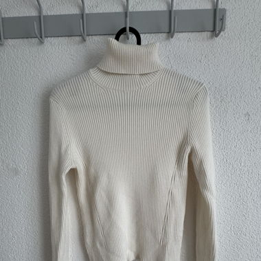 Zara white knit turtleneck sweater 