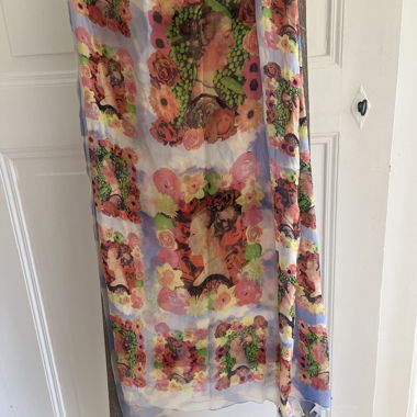 Moschino-Schal mit Blumenmuster