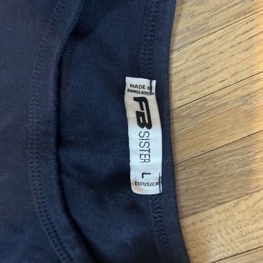 Navy Graphic T-Shirt L