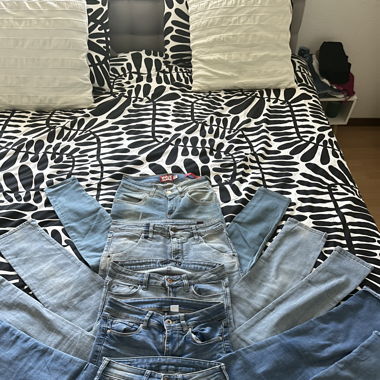 Lot de jeans 34