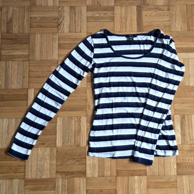 Long-sleeve T-shirt