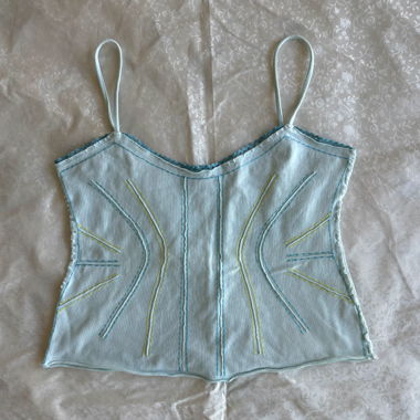 “Crosshair” Made in Portugal curved crop top
