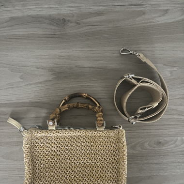 Sac à main avec bandoulière - effet osier 