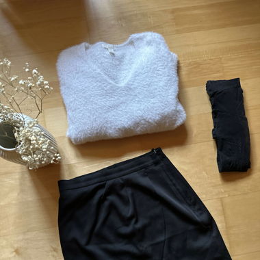 Jupe + Pullover + Strümpfe | S