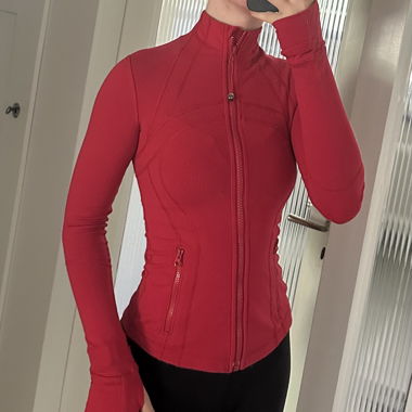 Lululemon jacket rouge 