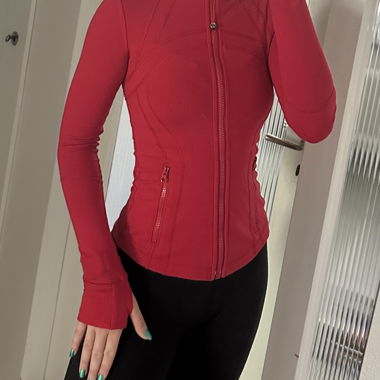 Lululemon jacket rouge 