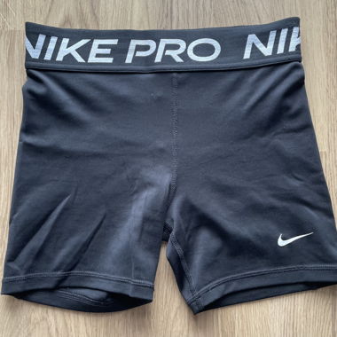 Nike Pro Sporthose Gr. 146-156 cm