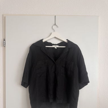 Black short-sleeved linen-blend shirt