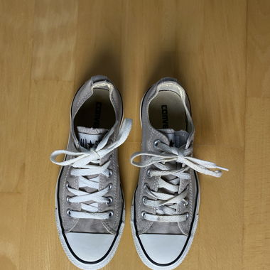 Grey Converse trainers #Converse #GreyTrainers