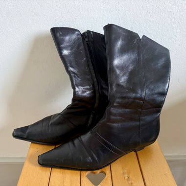 Stivaletti/Scarpe da designer neri con punta affusolata