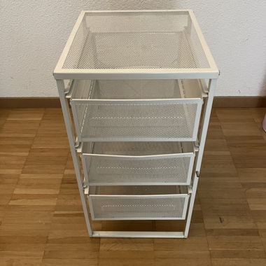 Unité de tiroirs en maille blanche