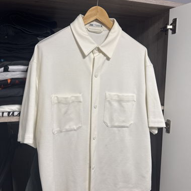 White short-sleeve shirt