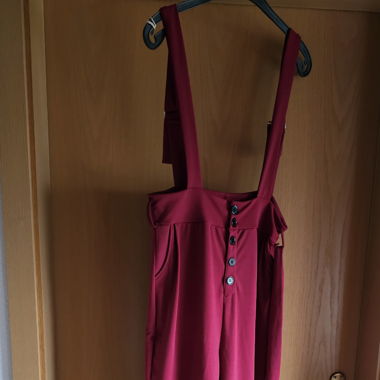 Pantalone tipo salopette