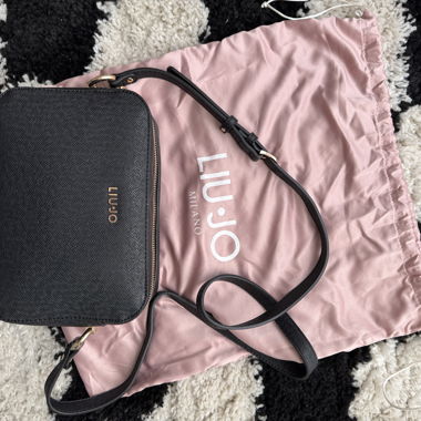  Liu Jo Crossbody Tasche in Schwarz