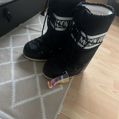 Moon boots 