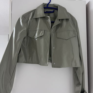 Ginatricot kurze Jacke