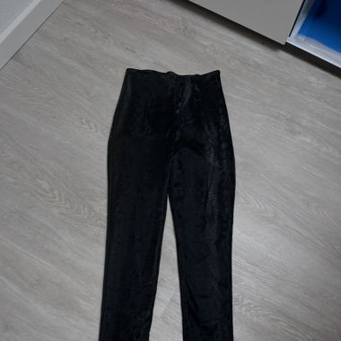 Schlangenmuster Hose