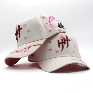Cappellino floreale ricamato
