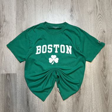 T-shirt Champion verde logo Boston quadrifoglio