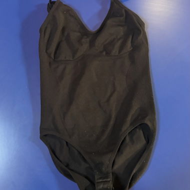 Body nero con spalline