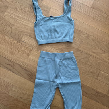Two-piece set