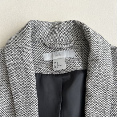 grauer Blazer