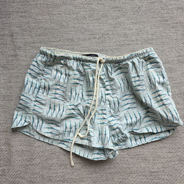 ZARA Shorts mit Fischprint