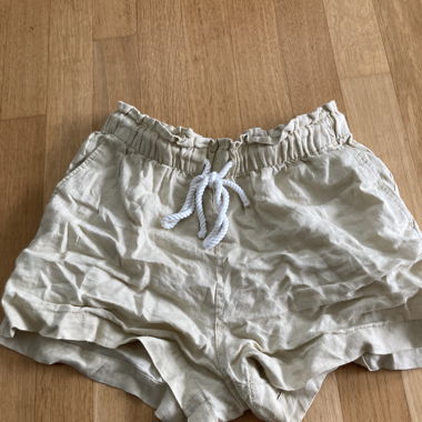 Beige shorts