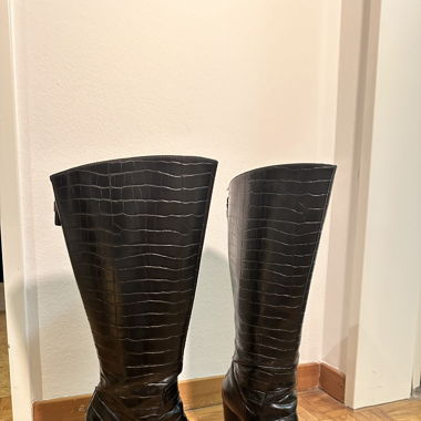 Black Crocodile Boots