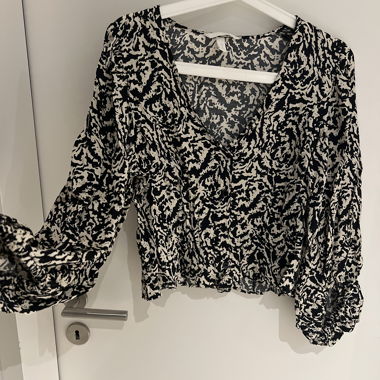 Gemusterte Bluse