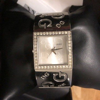 Guess Damenuhr mit Strass- neuwertig