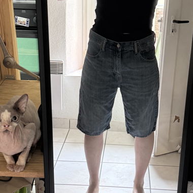 Short bermuda Levis