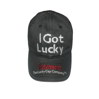 Vetememts AW22 I Got Lucky Cap