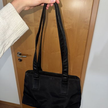 Black shoulder tote bag