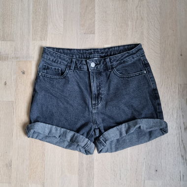 Schwarze Jeans-shorts