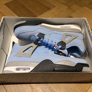 Air Jordan 4 Retro New and unworn!!