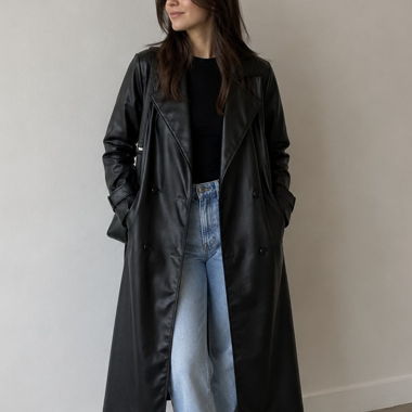 Manteau en faux cuir noir